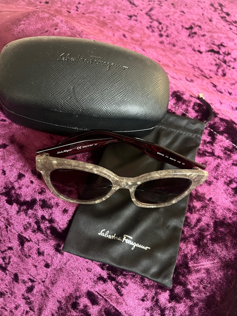 Salvatore Ferragamo Gray Marbled Cat-Eye Sunglasses with Dark Lenses